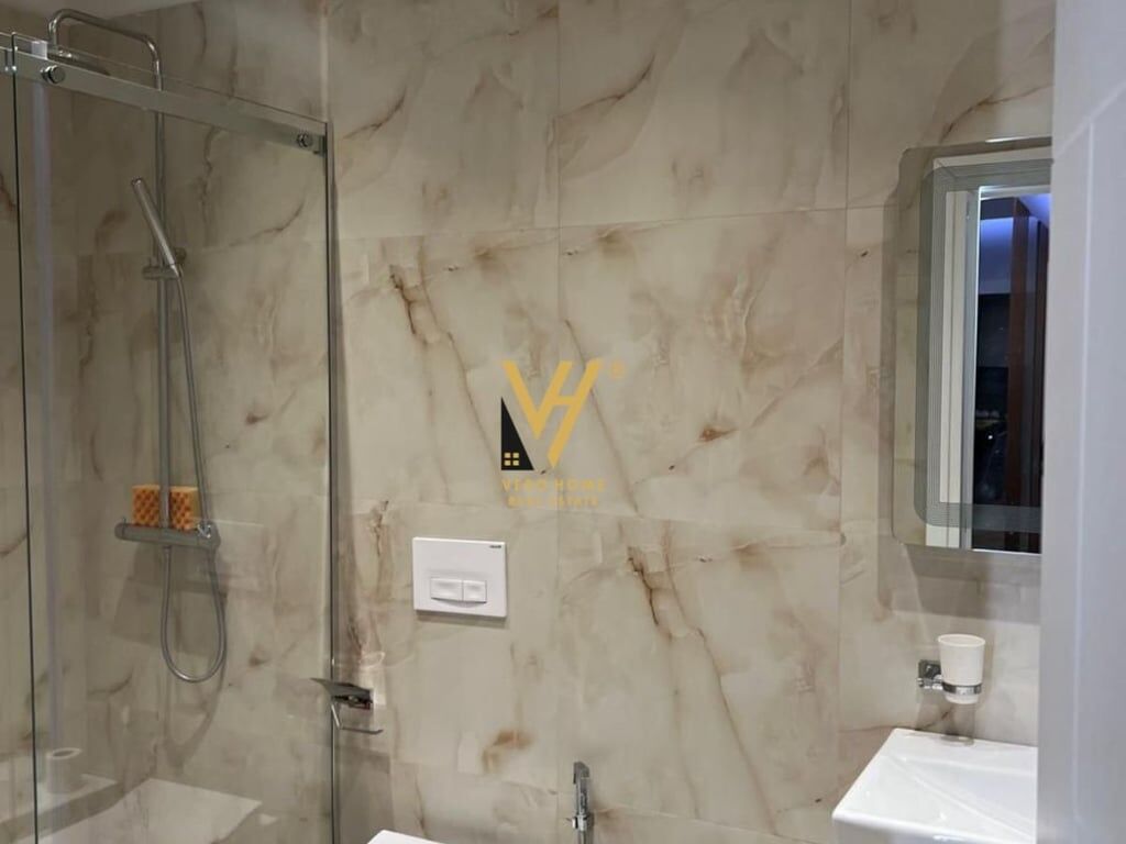 FOR RENT 2+1 APARTMENT WITH PARKING AT 5 MAJI 750 EURO
