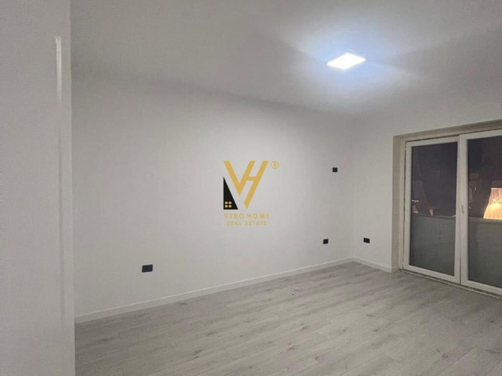 75 M2 SPACE FOR RENT ON MYSLYM SHYRI 1,000 EURO