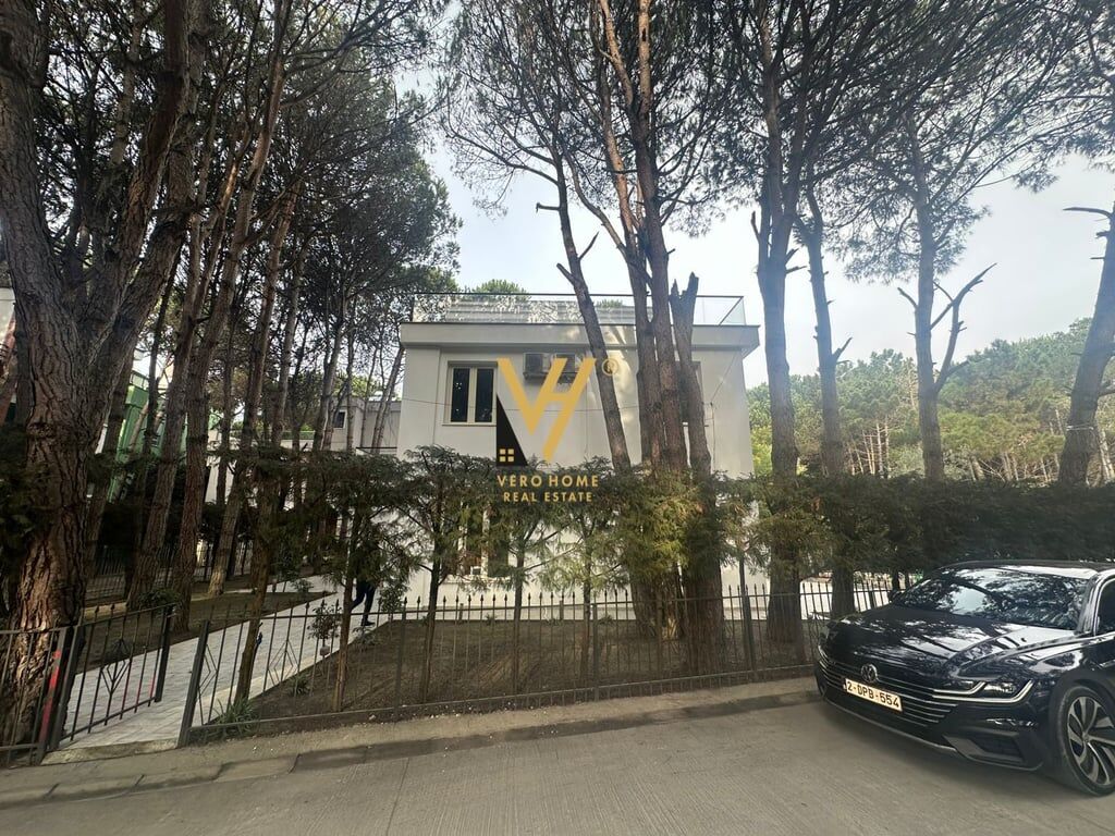 3-Story Villa for Rent in Qerret 3,200 Euro
