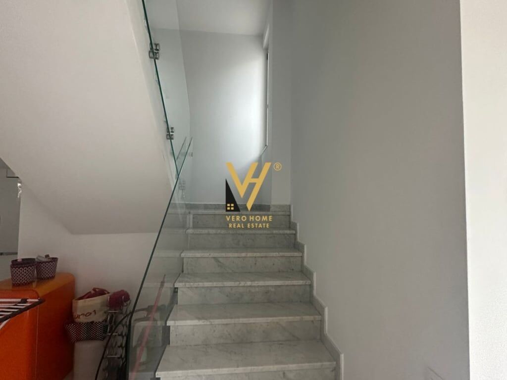 3-Story Villa for Rent in Qerret 3,200 Euro