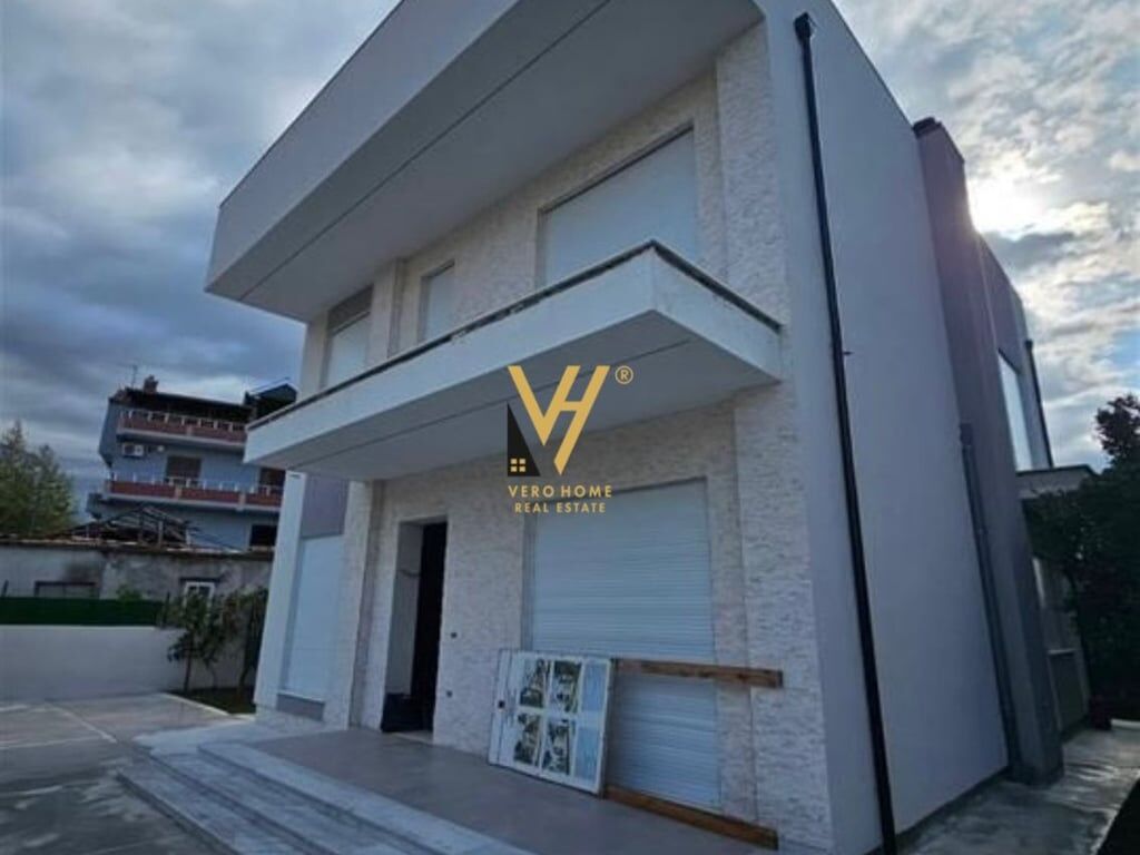 SHITET VILE 2 KATESHE NE PASKUQAN 230.000 EURO