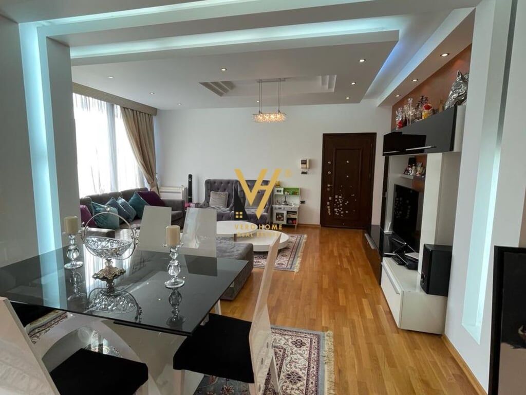 JEPET APARTAMENT 2+1+2 BLK ME QERA NE BLLOK 2.000 EURO