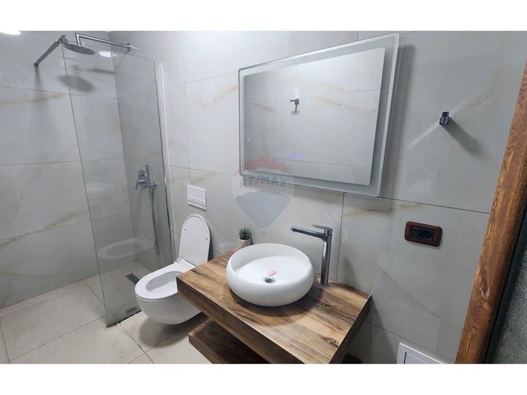 Jepet me qira apartament 1+1 prane Grandit