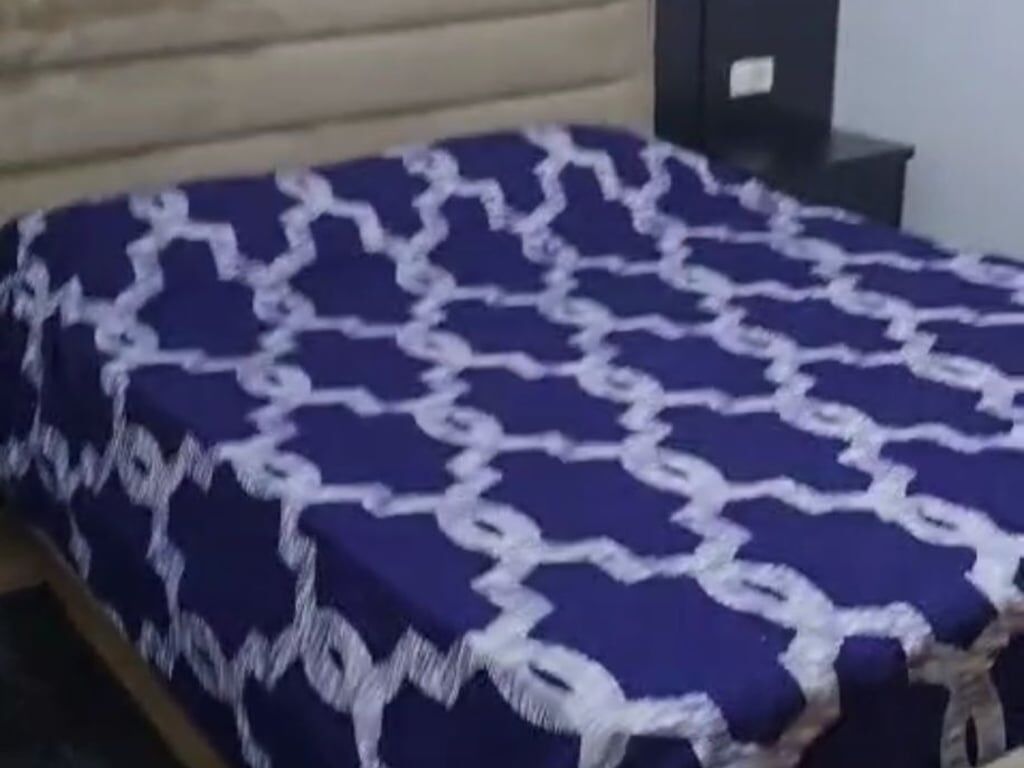 Jepet me qera Shtepia 2+1 , tek Kodra e Priftit prane shkolles Mrekullia  480 mije leke