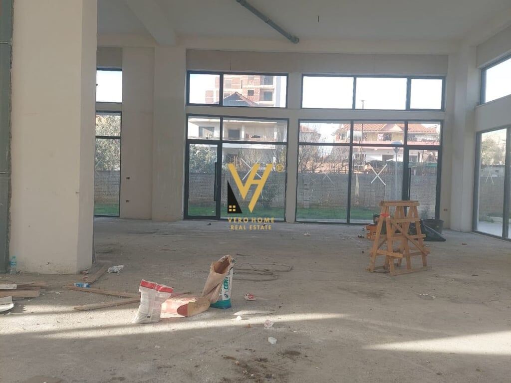JEPET DYQAN 500 M2 ME QERA TE RRUGA JORDAN MISJA 7.500 EURO