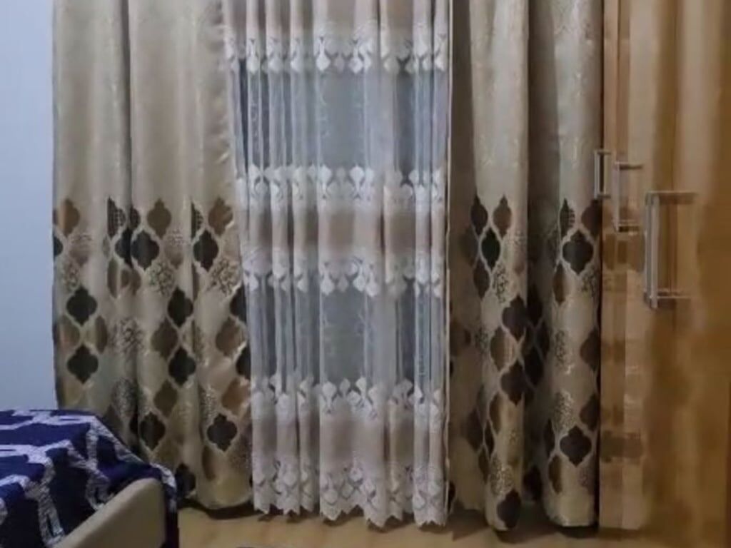 Jepet me qera Shtepia 2+1 , tek Kodra e Priftit prane shkolles Mrekullia  480 mije leke