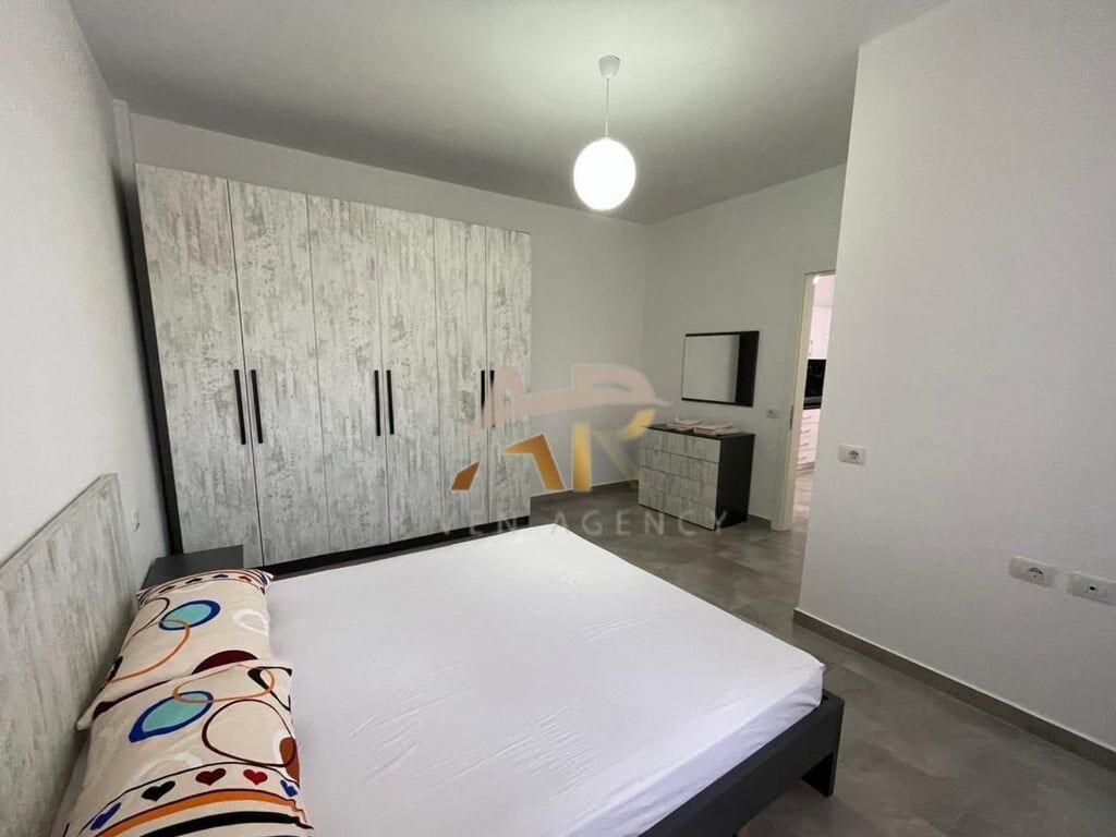 Jepet me qera apartament 1+1 Sauk