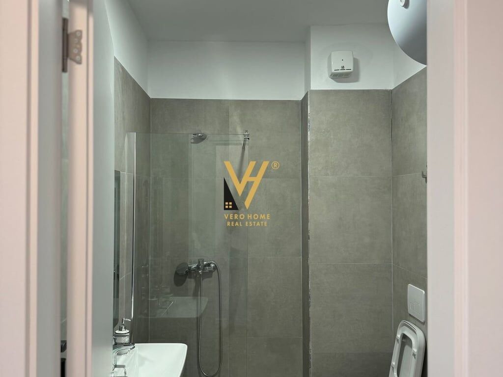 JEPET APARTAMENT 1+1 ME QERA TE STACIONI I TRENIT 650 EURO