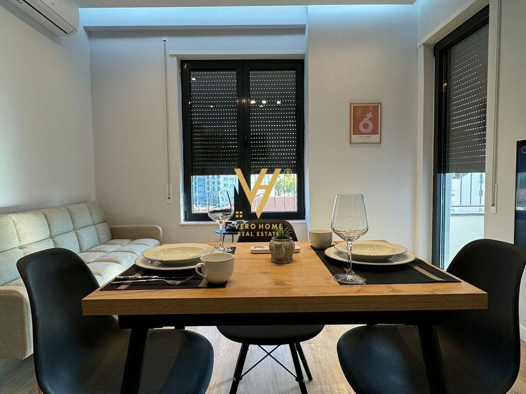 JEPET APARTAMENT 1+1 ME QERA TE STACIONI I TRENIT 650 EURO