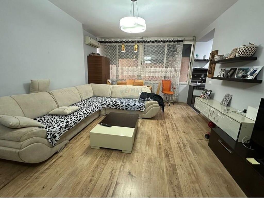 APARTAMENT NE SHITJE 1+1