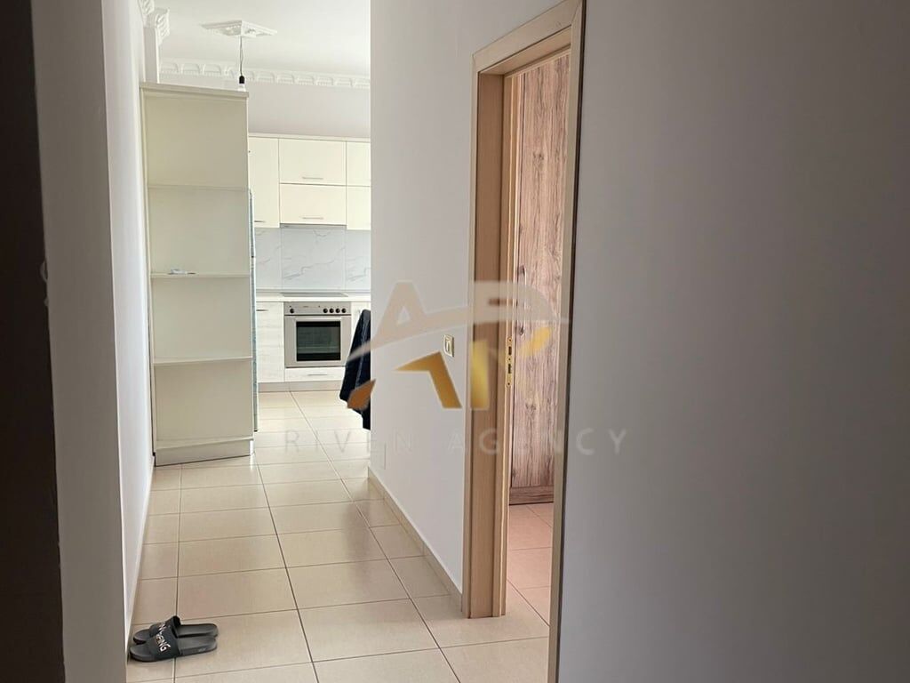 Jepet me qera apartament 2+1 në Fresk