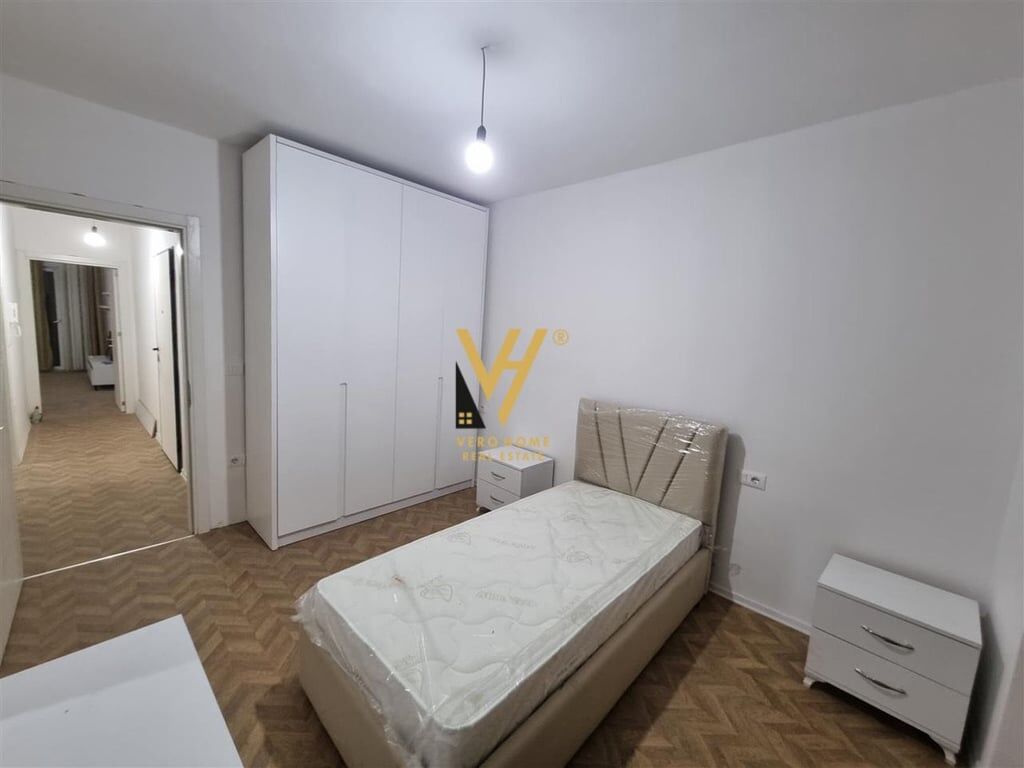 JEPET APARTAMENT 2+1+BLK ME QERA TEK ALI DEMI 650 EURO