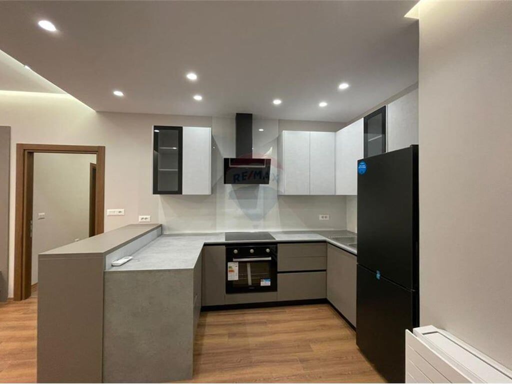 Apartament 2+1 per qera tek Rruga e Dibres!
