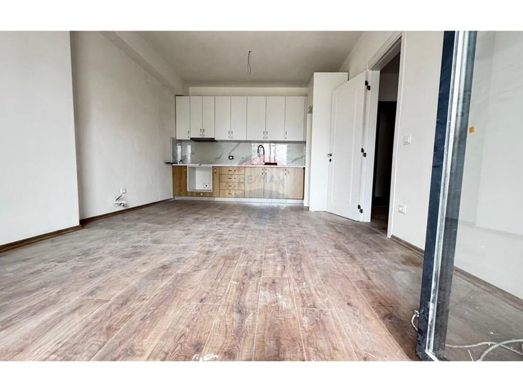 Apartament 2+1 per qira tek Stacioni Trenit!