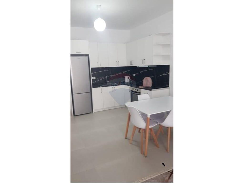 Apartament 3+1+2 &amp; post parkimi, Kopshti Botanik