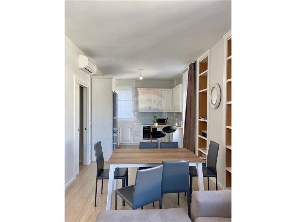 Apartament 3+1+2 &amp; post parkimi, Kopshti Botanik