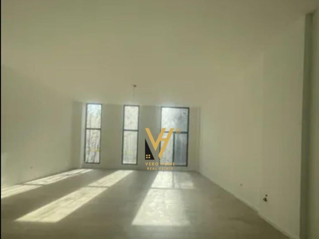 JEPET ZYRE 400 M2 ME QERA NE YZBERISHT 50.000 LEKE