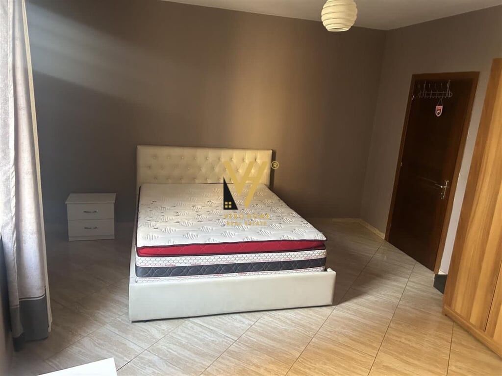 JEPET APARTAMENT 2+1+BLK ME QERA NE ASTIR 600 EURO