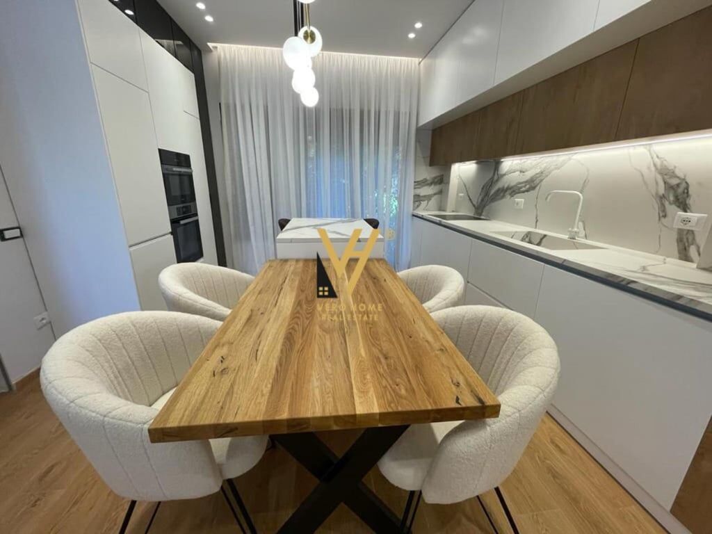 3-Story Villa for Rent Near Teg for 3,000 Euros