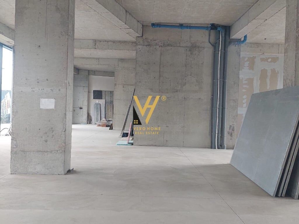 BUSINESS SPACE OF 4,000 M2 FOR RENT IN YZBERISHT 48,000 EURO