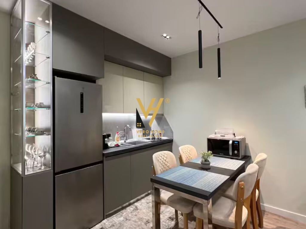 JEPET APARTAMENT 1+1+BLK ME QERA TE BULEVARDI ZOGU I PARE 1.200 EURO
