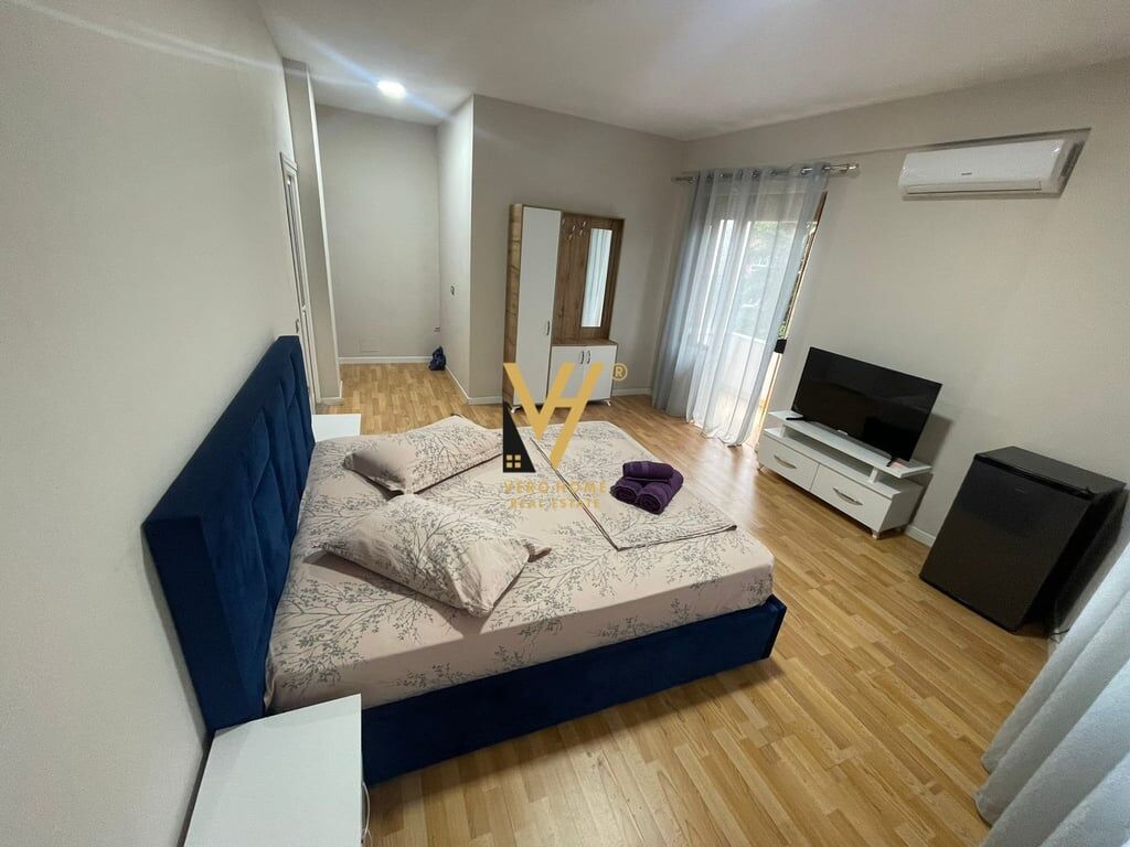 JEPET GODINE TRE KATESHE ME QERA NE DON BOSKO 3.500 EURO