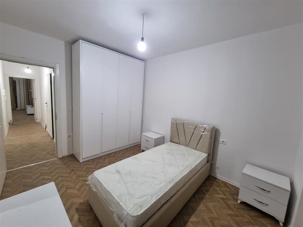 Apartment 2+1 with parking space for rent, Ali Dem near Neptun 650 euros.