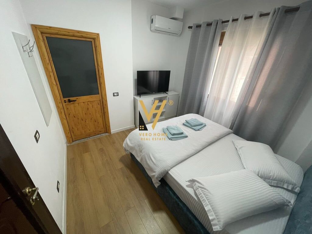 JEPET GODINE TRE KATESHE ME QERA NE DON BOSKO 3.500 EURO