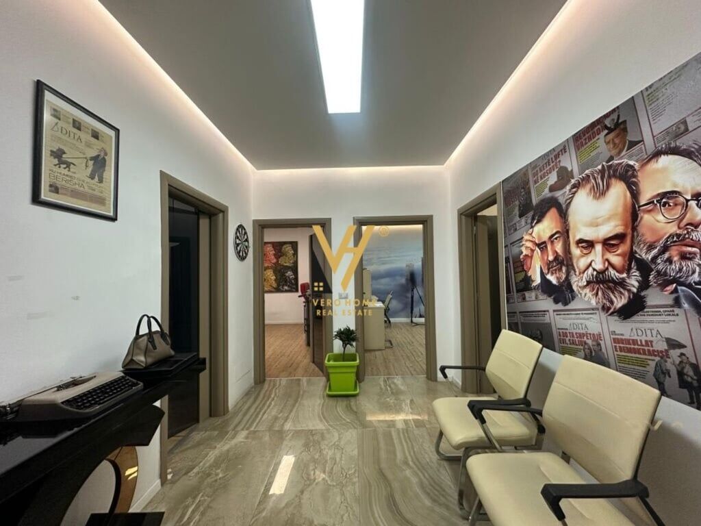 JEPET ZYRE 105 M2 ME QERA NE BLLOK 1.200 EURO