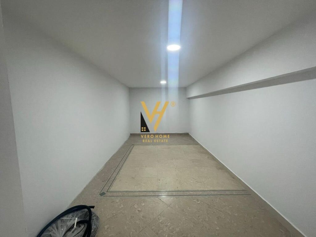 BUSINESS PREMISES FOR RENT 170 M2 IN PAZAR I RI 1,700 EURO