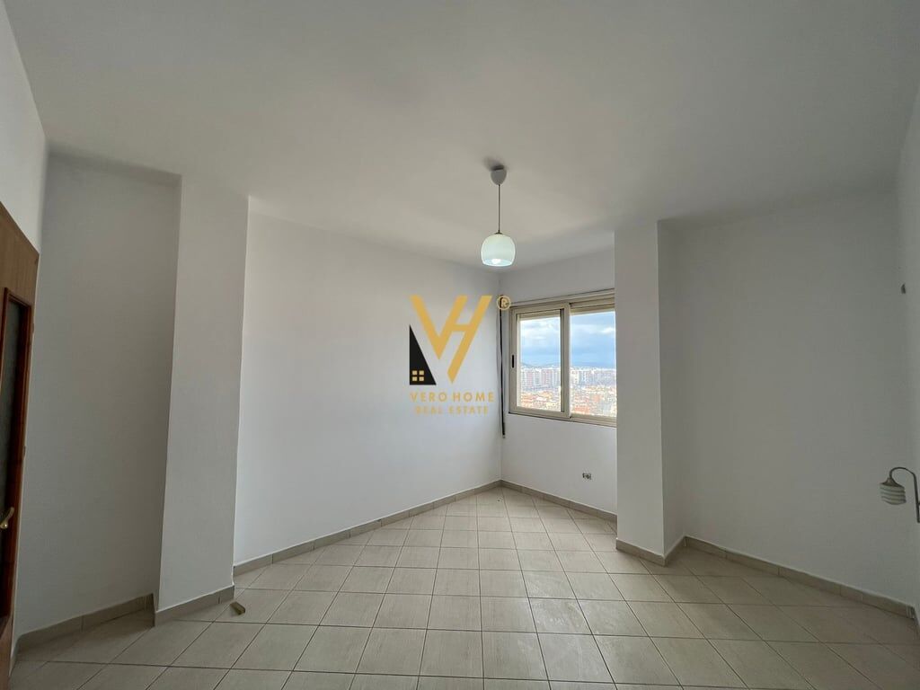 SHITET APARTAMENT 2+1 TE RRUGA E KAVAJES 178.000 EURO