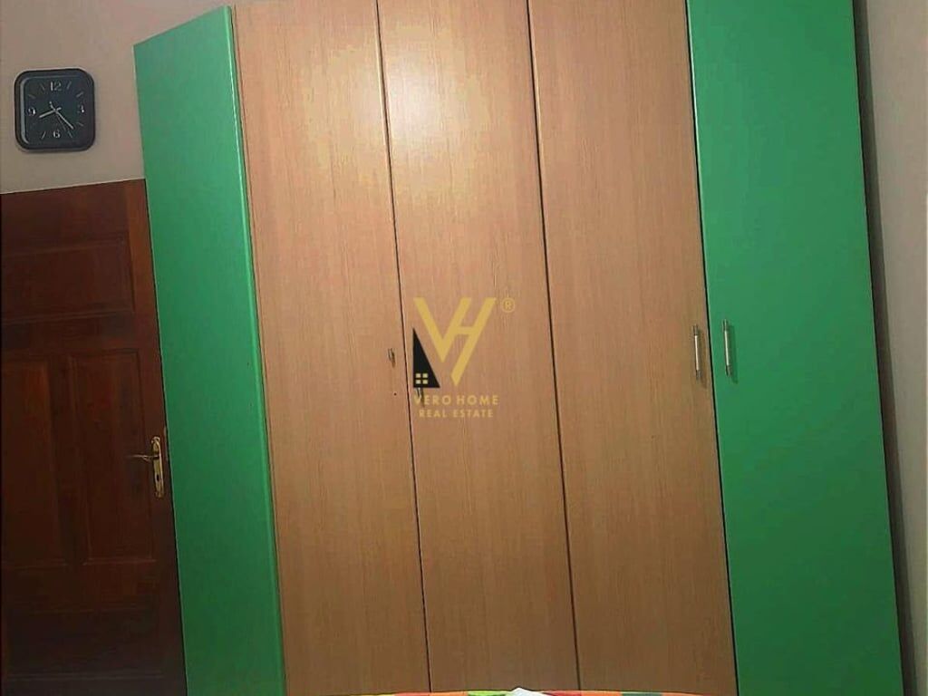 JEPET SHTEPI PRIVATE ME QERA TE BULEVARDI ZOGU I PARE 1.200 EURO