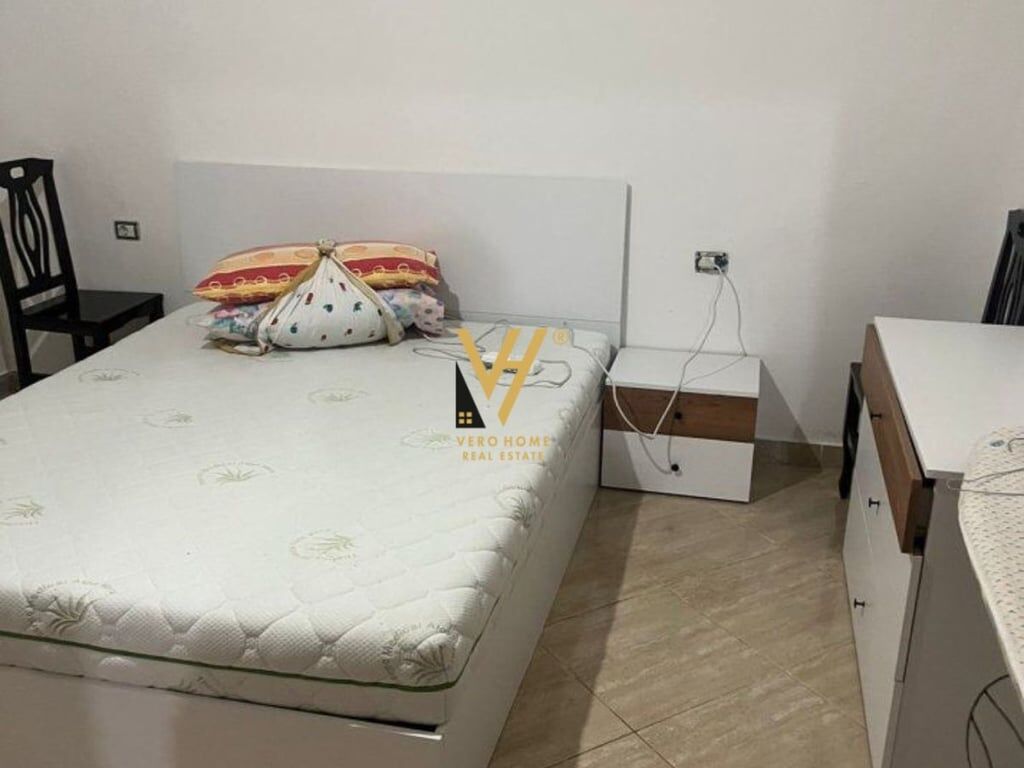 PRIVATE HOUSE FOR RENT ON DECEMBER 21 FOR 40,000 LEK.