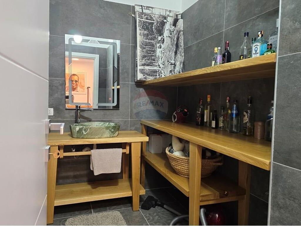 Apartament - Për Shitje - Shkëmbi i Kavajës, Durres, Shqipëri