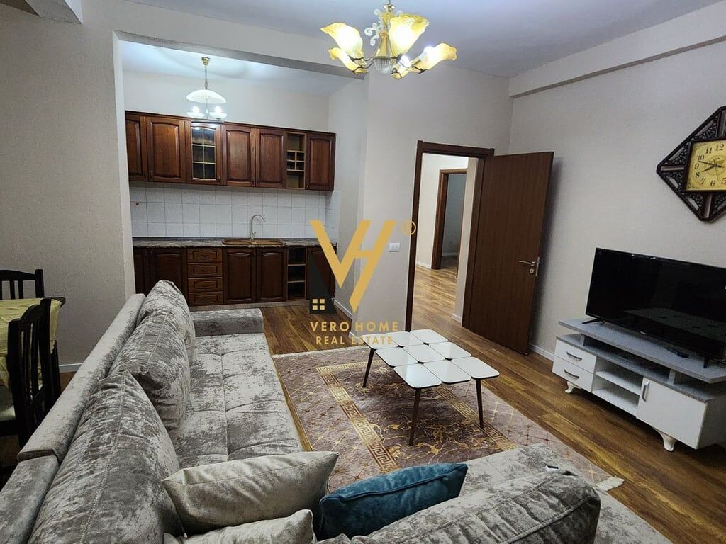 AFFITTASI APPARTAMENTO 2+1 IN VIA MYSLYM SHYRI A 70.000 LEK.