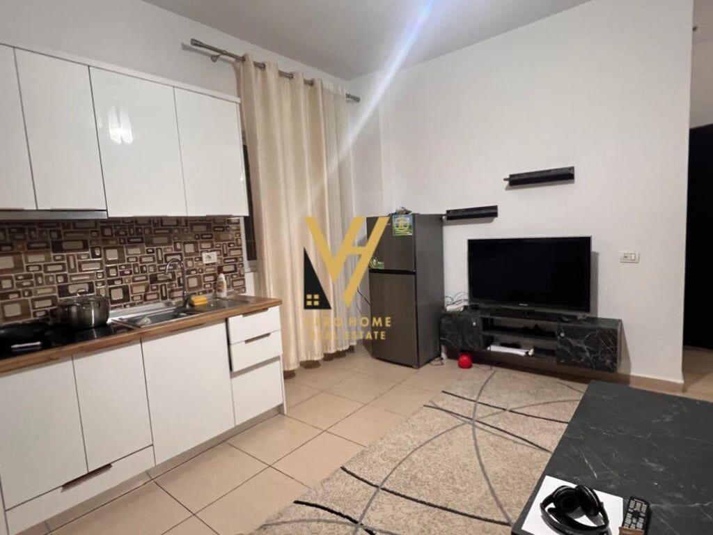 JEPET APARTAMENT 1+1+BALLKON ME QERA TE RRUGA 5 MAJI 500 EURO