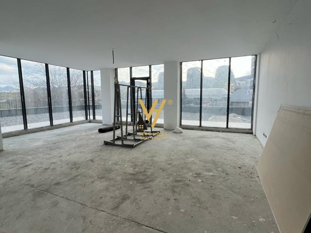 375 M2 SPACE FOR RENT ON KOSOVAREVE STREET 4,500 EURO