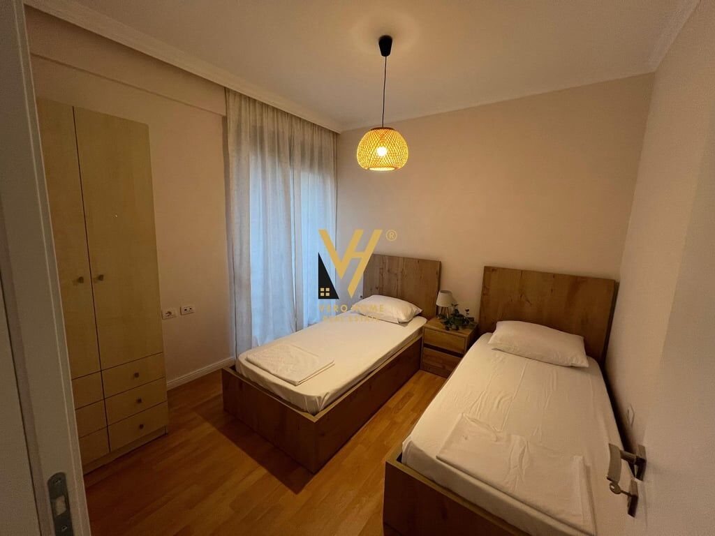 JEPET APARTAMENT 2+1 ME QERA TE BRRYLI 800 EURO