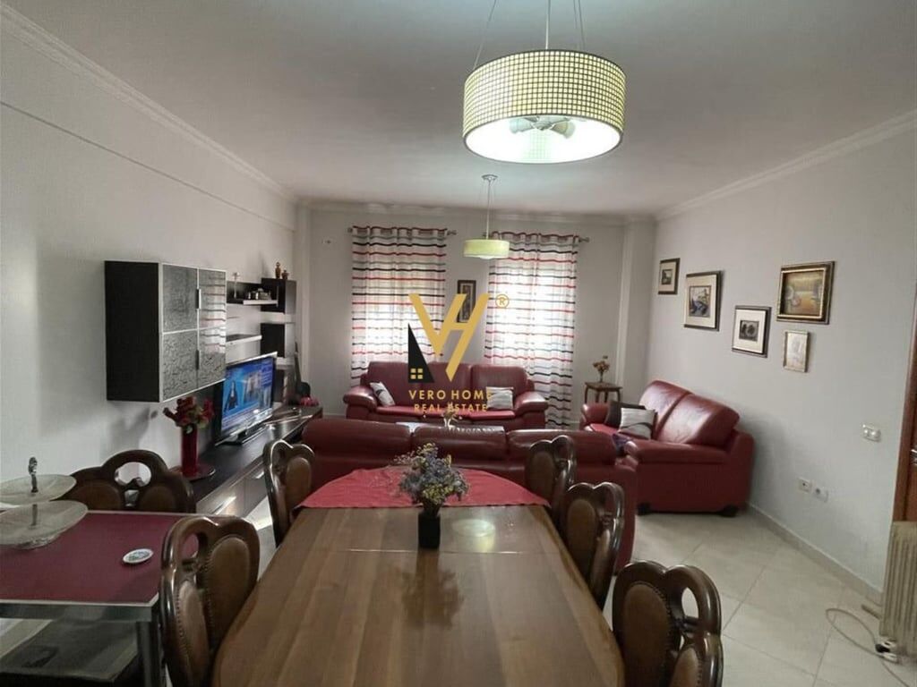 JEPET APARTAMENT 2+1+BLK ME QERA NE DAJT 450 EURO