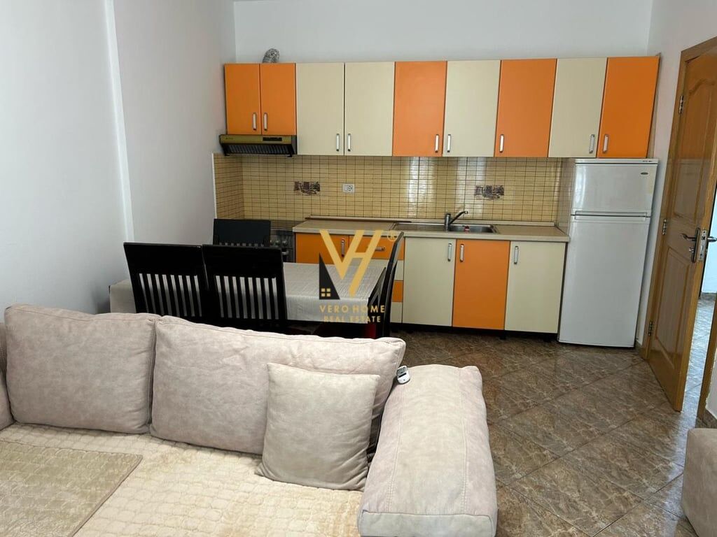 AFFITTASI APPARTAMENTO 1+1 PRESSO L'EX ESPOSIZIONE 55.000 LEKË