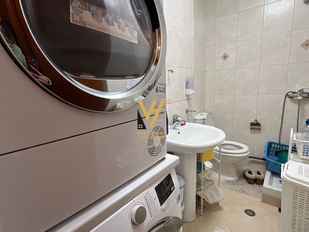 JEPET APARTAMENT 2+1+BLK ME QERA TE RRUGA E KOSOVAREVE 70.000 LEKE