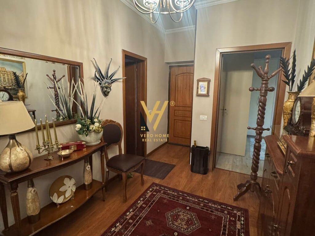 APARTMENT FOR SALE 3+1+2+BASEMENT IN THE CENTER 320,000 EURO