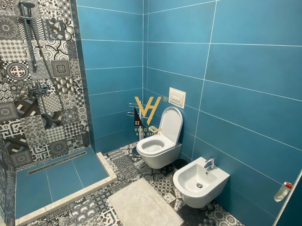 JEPET APARTAMENT 3+1+2 ME QERA TE KODRA DIELLIT 1 1.200 EURO