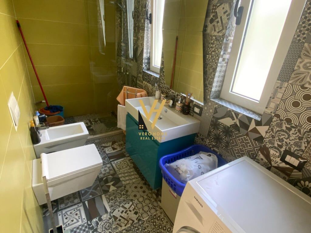 JEPET APARTAMENT 3+1+2 ME QERA TE KODRA DIELLIT 1 1.200 EURO