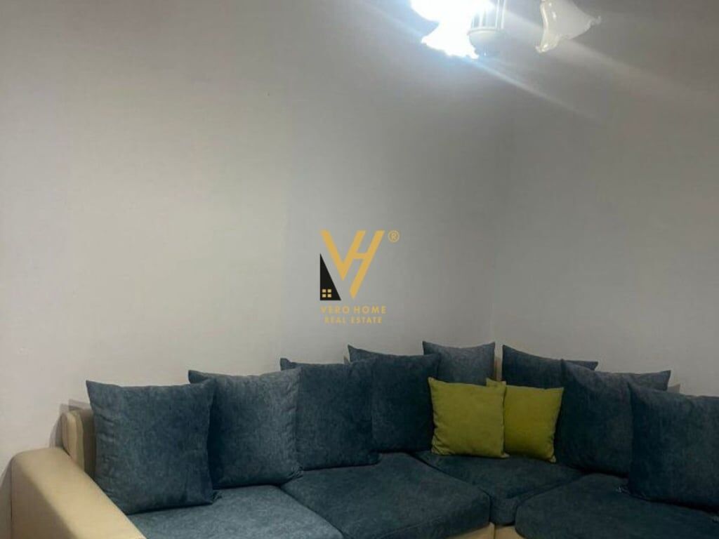 AFFITTASI APPARTAMENTO 3+1+BLK IN VIA SIRI A 700 EURO