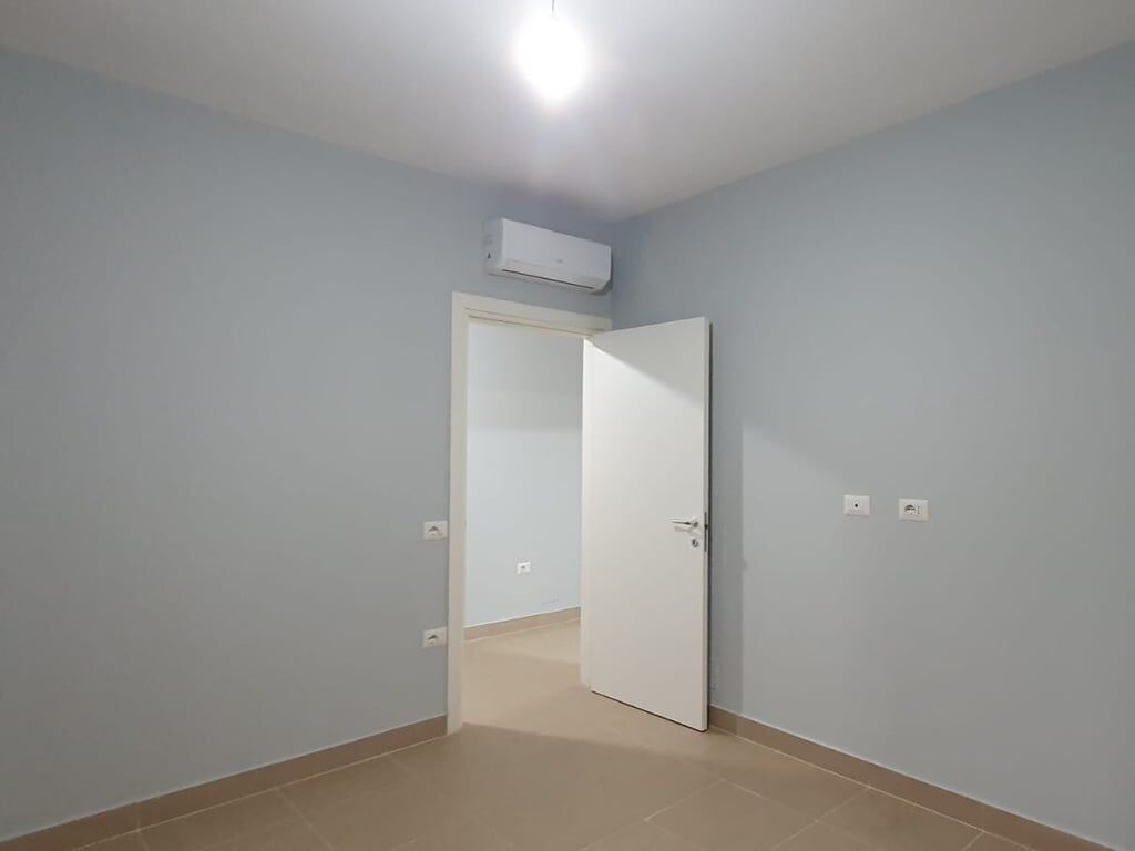 Affittasi appartamento 1+1 in via 21 Dicembre a 550 euro.