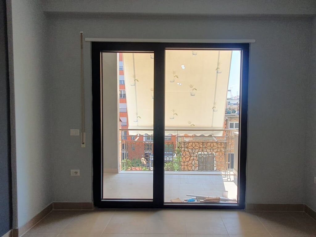 Affittasi appartamento 1+1 in via 21 Dicembre a 550 euro.