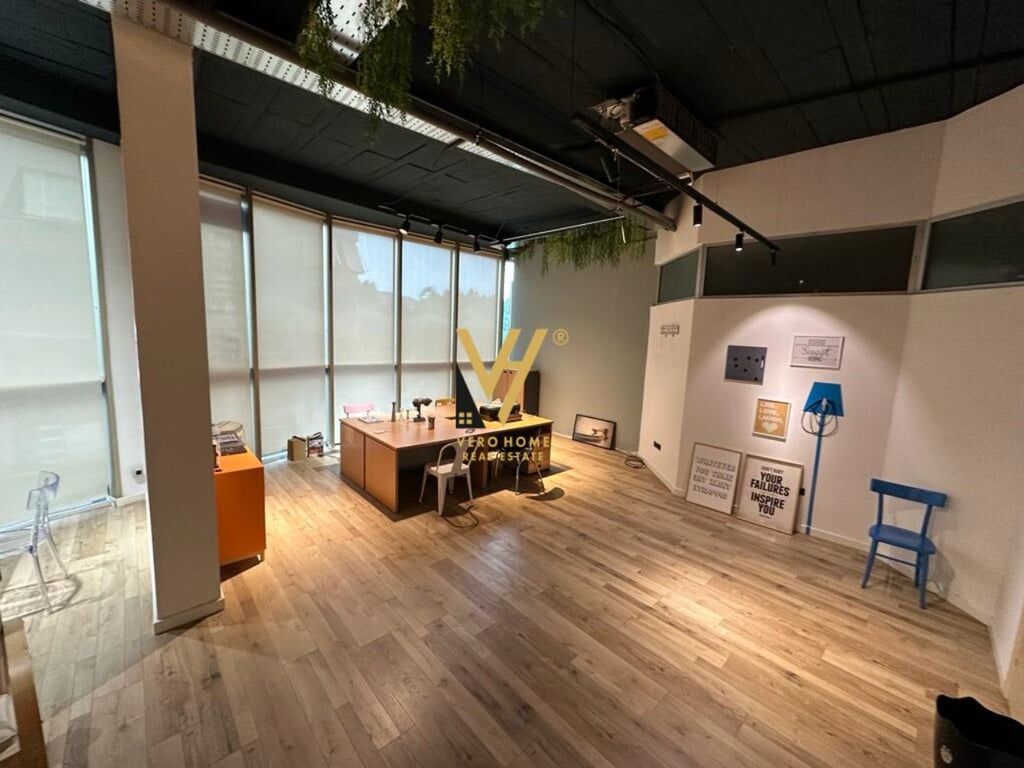 AFFITTASI UFFICIO 52 M2 IN MYSLYM SHYRI 1.500 EURO