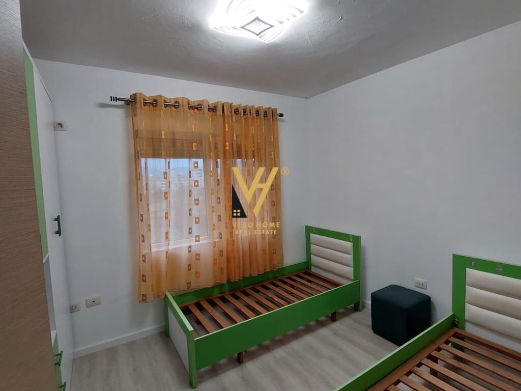 JEPET APARTAMENT 2+1+BLK ME QERA TE KOPSHTI BOTANIK 75.000 LEKE