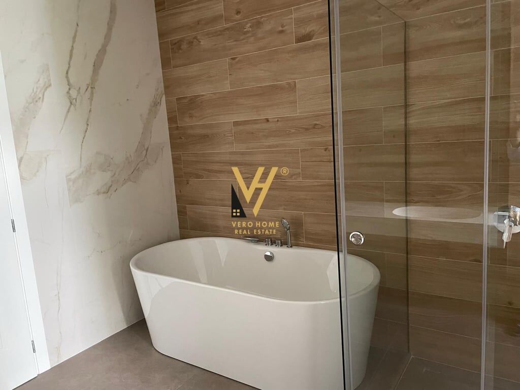 APARTMENT FOR RENT 3+1+2+PARKING IN VLORA 2,500 EURO